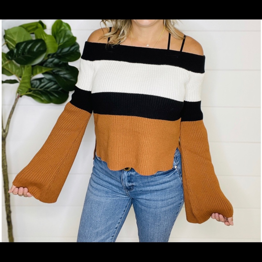 🎀 Host Pick 🎀 Off The Shoulder Color Block Sweater
